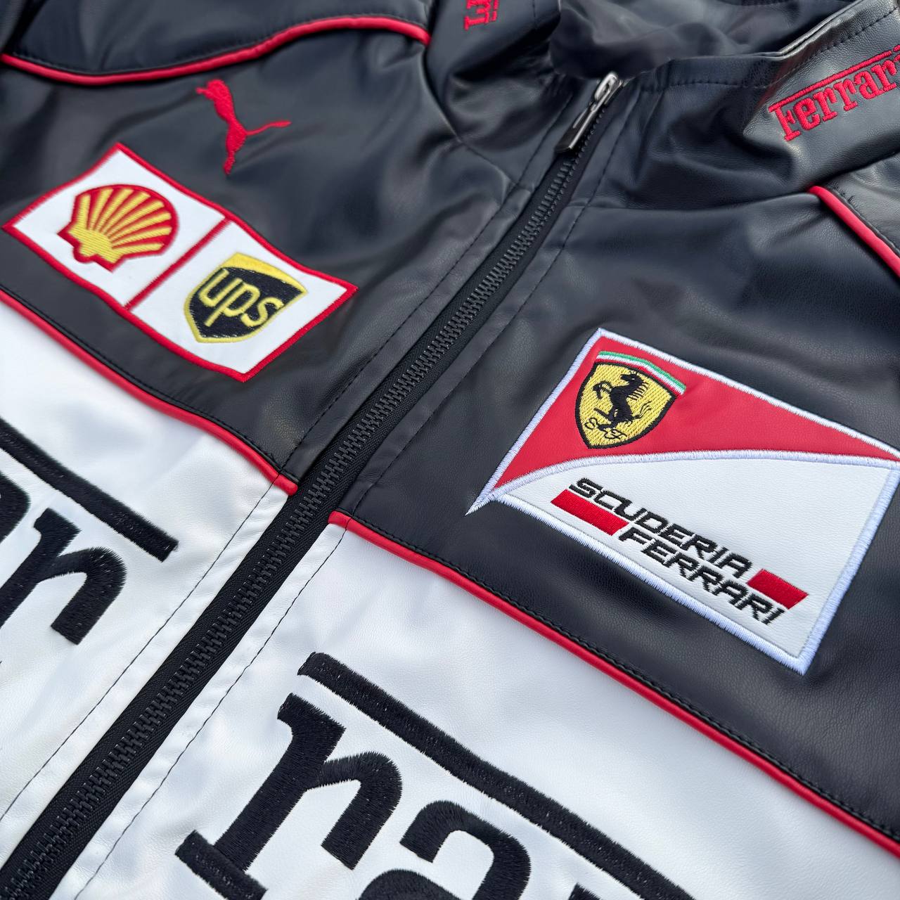 Шкіряна Ferrari #1