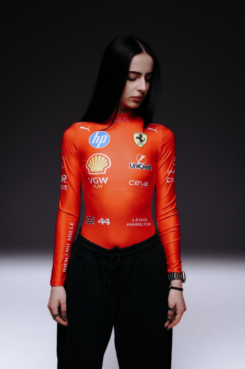 Боді Ferrari red "44" HAM