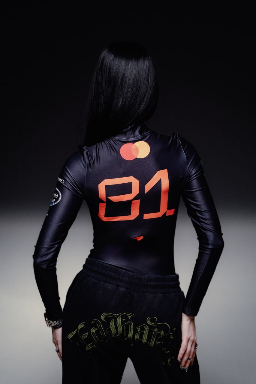 Боді McLaren black "81" PIA