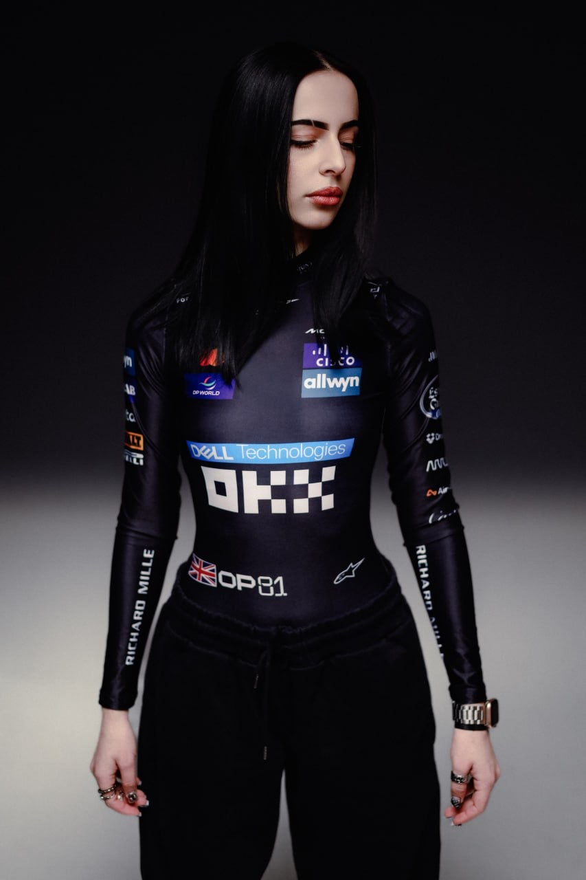 Боді McLaren black "81" PIA